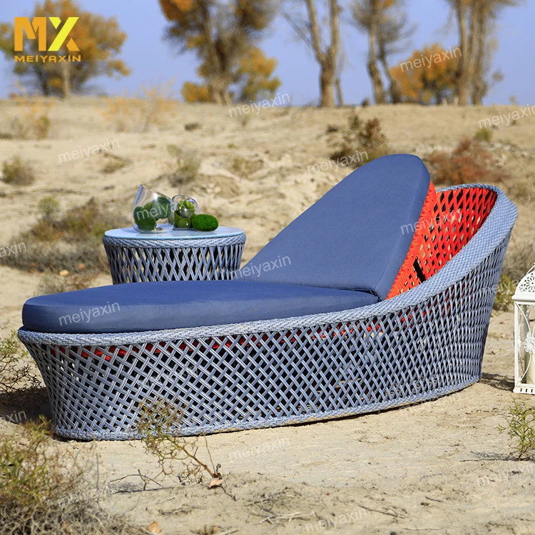 round rattan sunbed