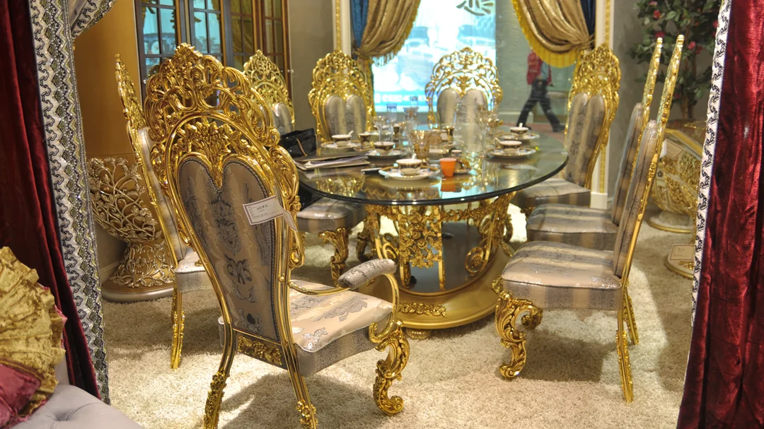 European Elegant Palace Dining Room Furniture Wooden Carving Dining Table Set With 12 Chairs