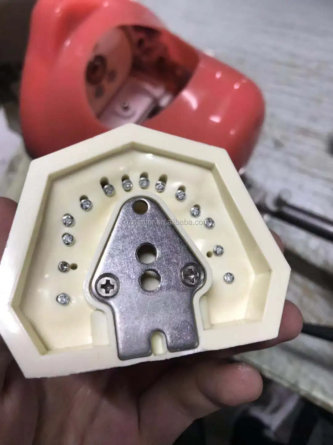 Simulation Dummy Head Manikin Bench Mounted Simple Phantom Head Model