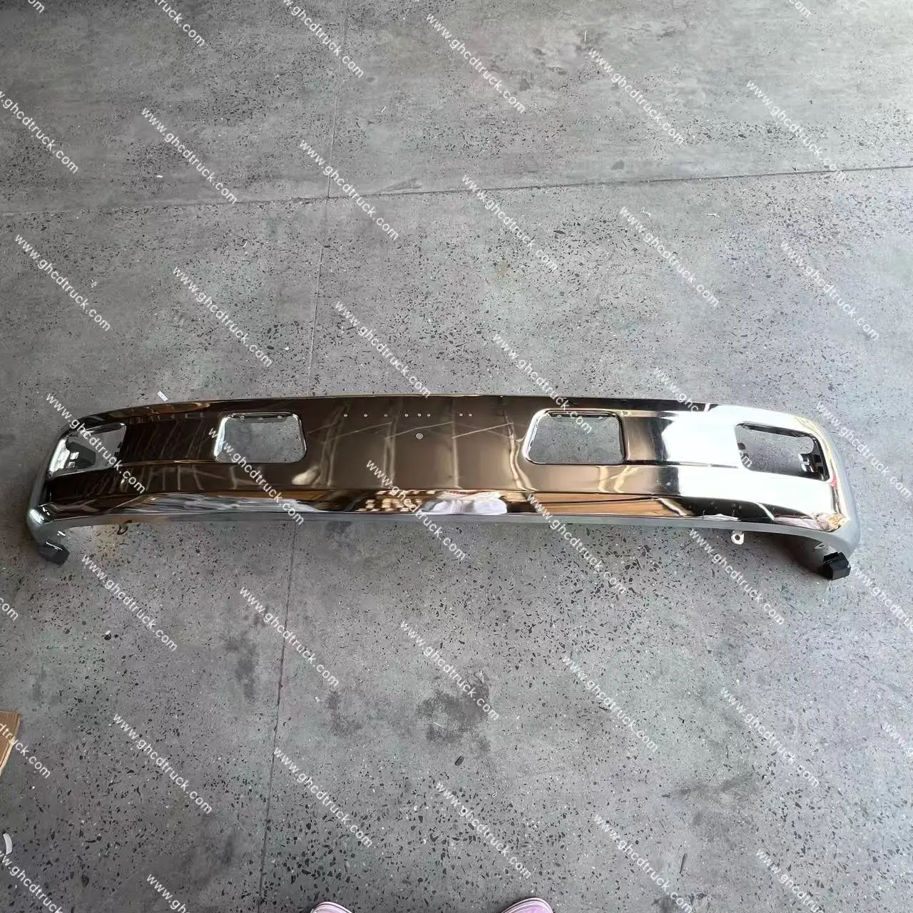 product ghcd factory produce high quality original split metal chrome bumper for japanese truck for hino new-0