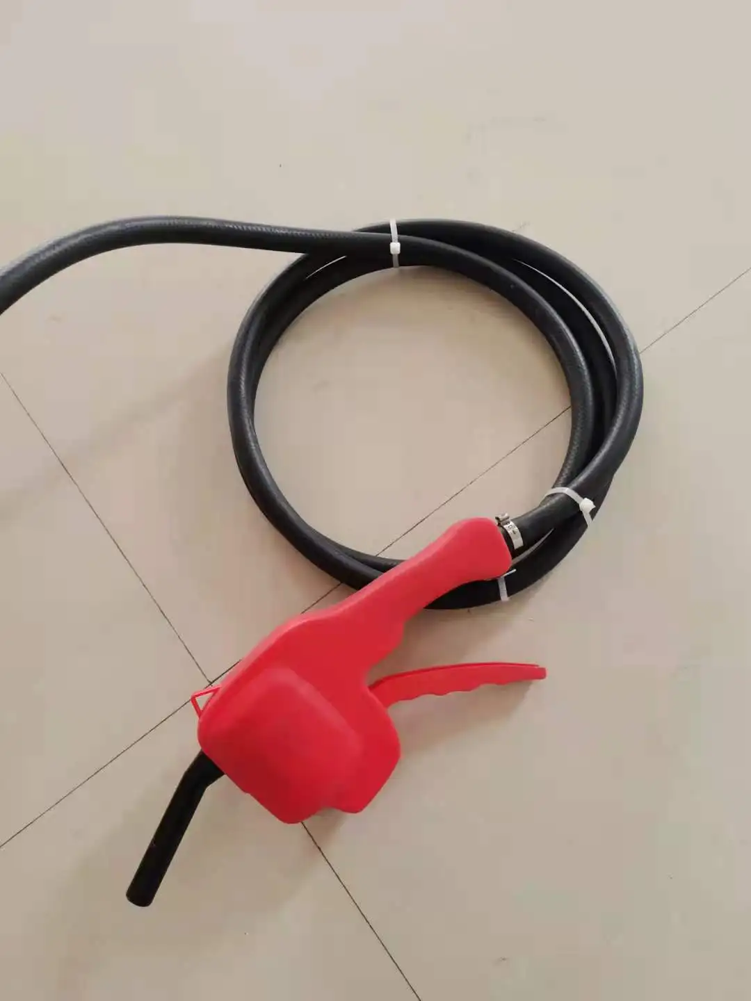 JP Fuel Tank/Fuel Gas Can with Plastic Fluid Transfer Pump and 14 Gallon Rolling Gas Can  