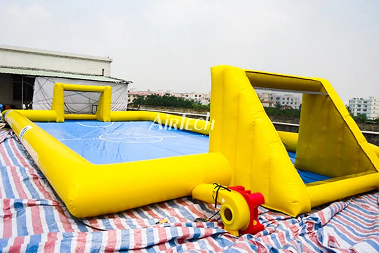 便宜的成人充气游戏足球充气庭院