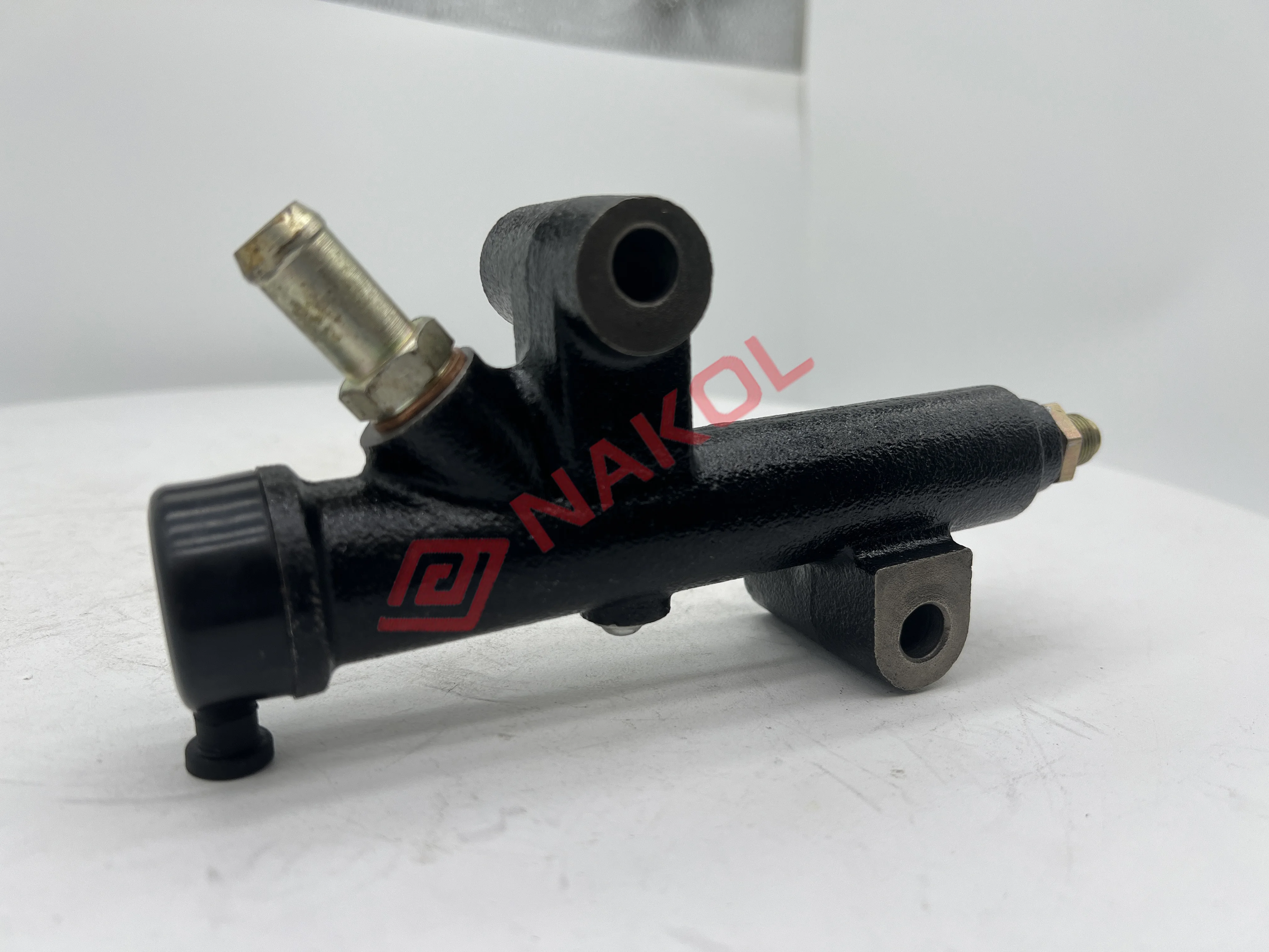 High Quality Clutch Master Cylinder 46801-Z0006/46801-Z0001 for NISSAN