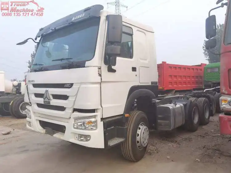 white howo tractor_37