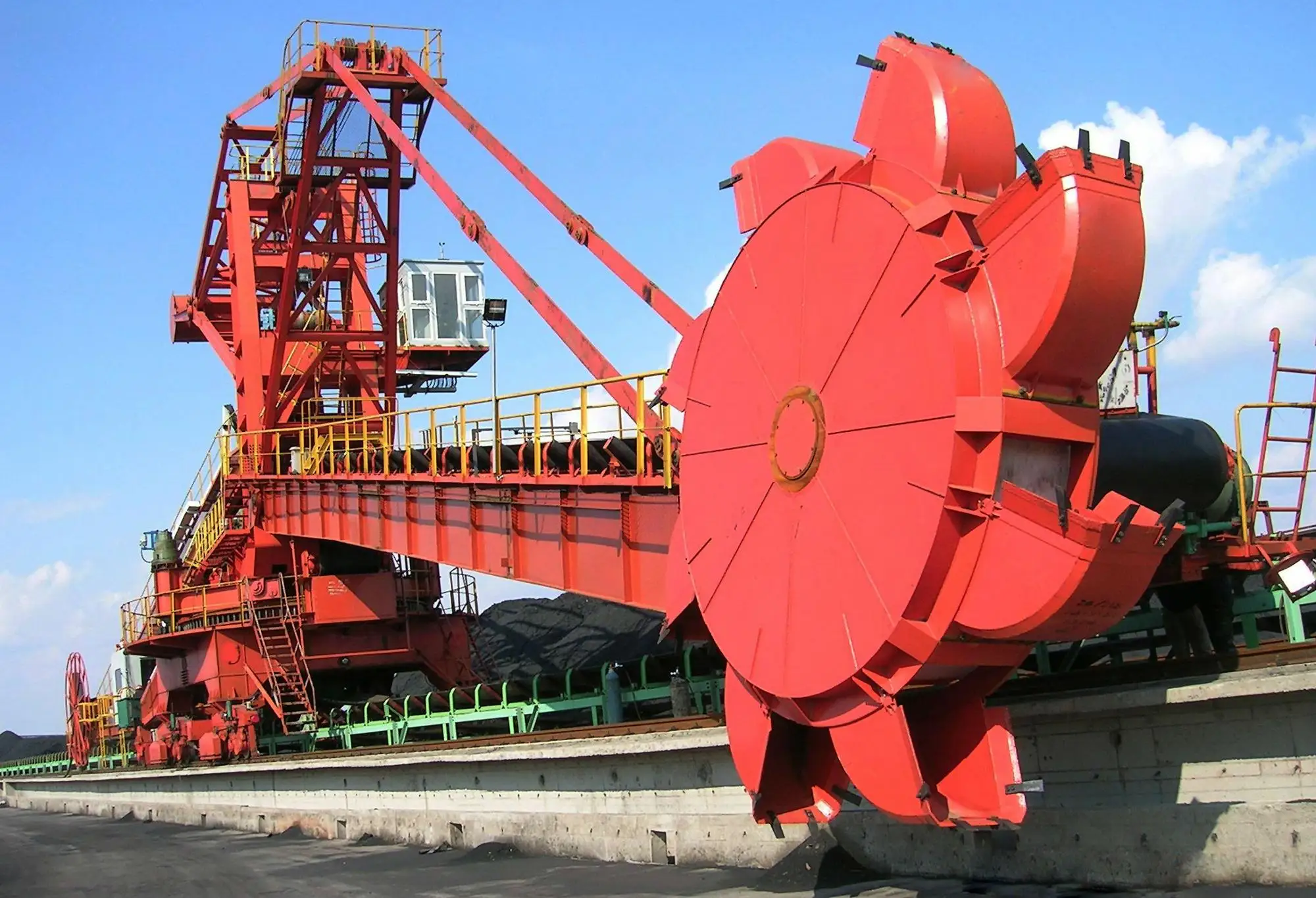 bucket wheel stacker and reclaimer specified gearbox