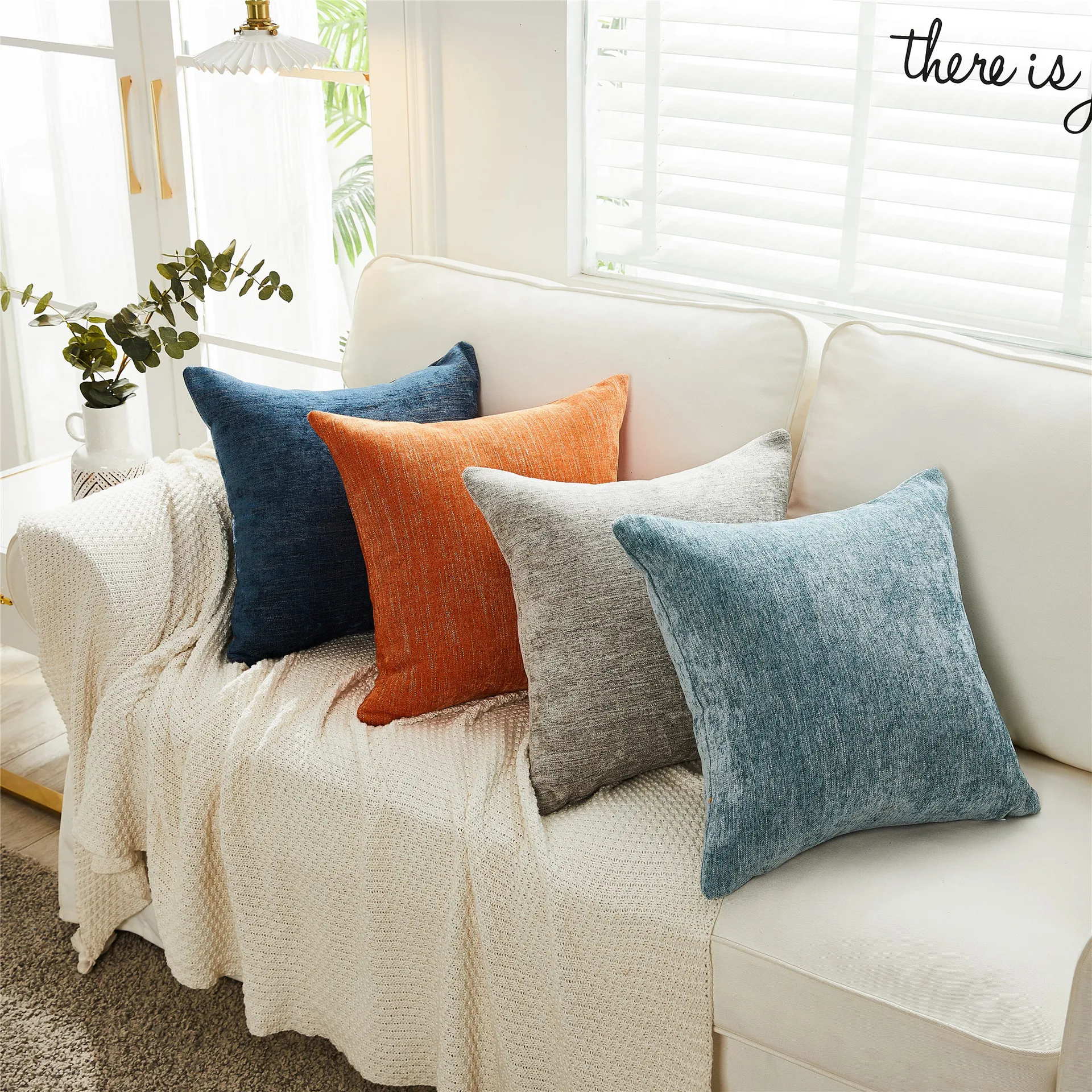 Aoyatex hot sale simple fashion European chenille pillow living room bedroom cushion supplier