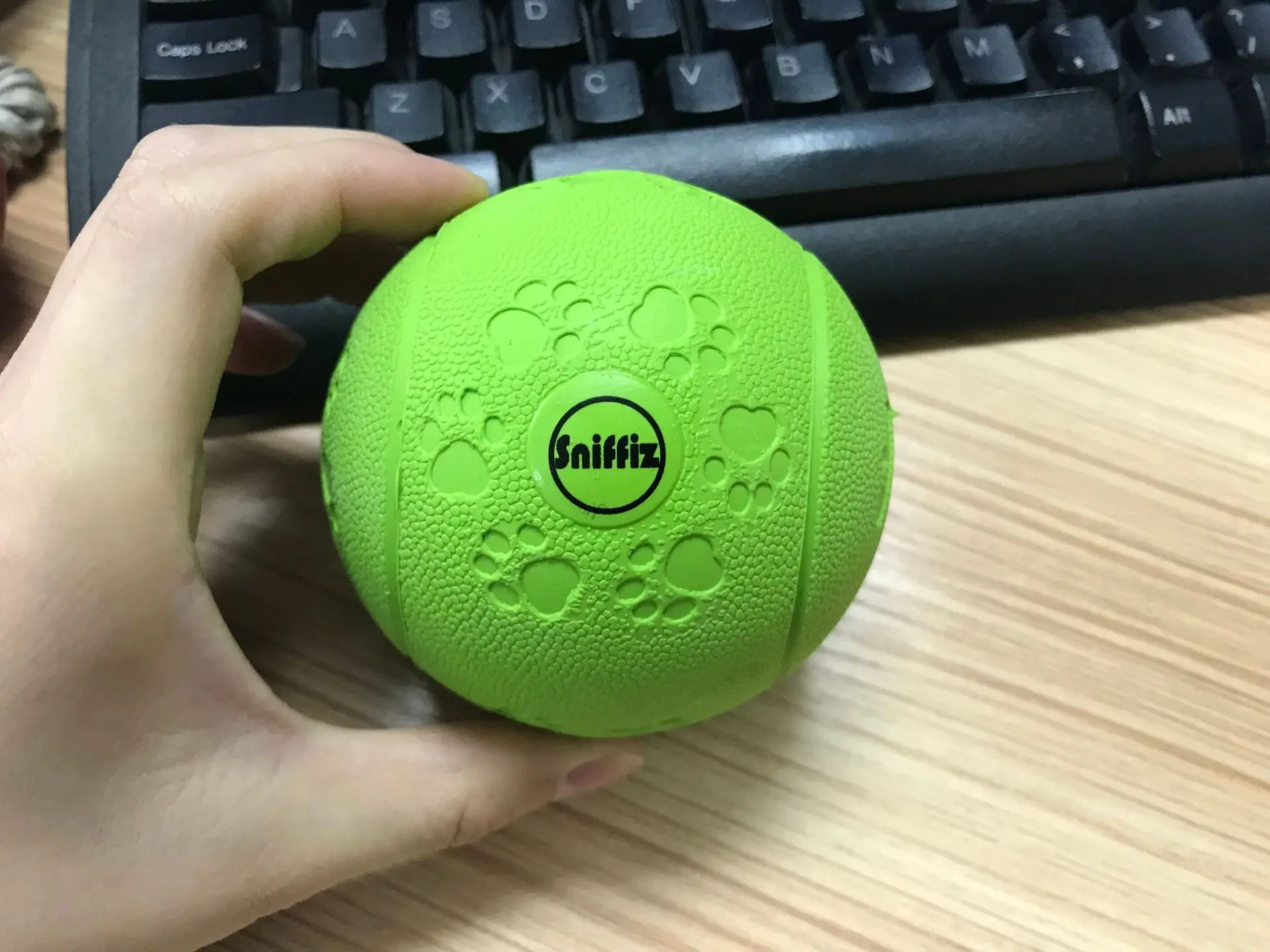 Indestructible Dog Feed Toy Treat Dispensing Dog Pet Toy Ball Style Rubber Dropshipping