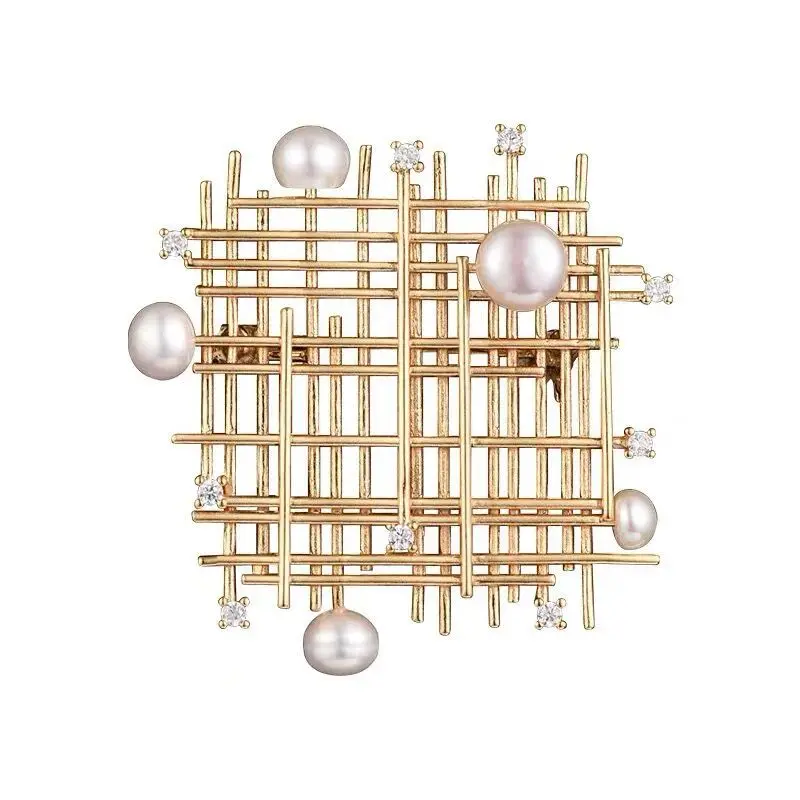 pearl brooch (1).jpg