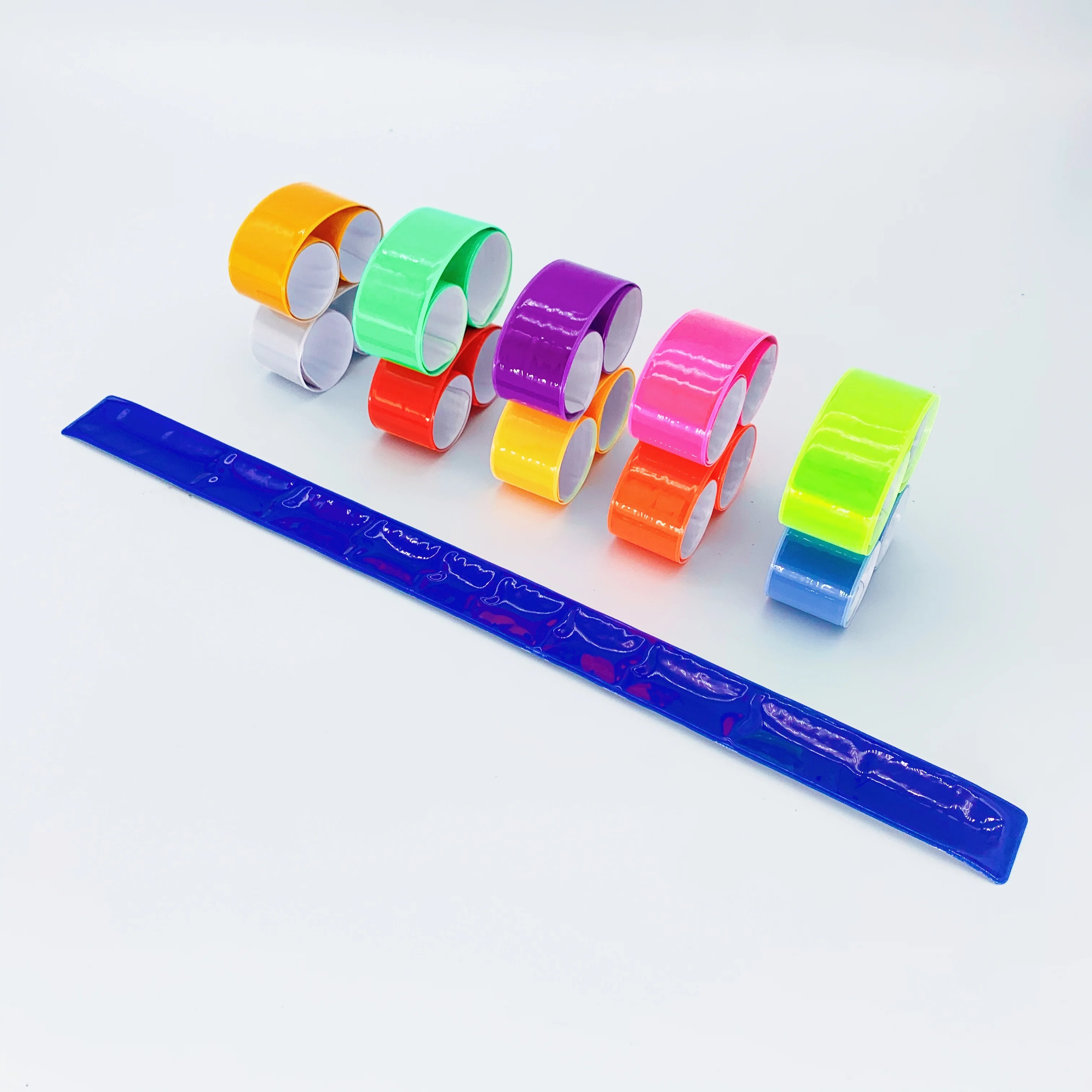 Cheap custom pvc reflective safety slap band for promotional reflective bracelet