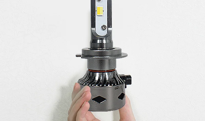 oem工厂12v汽车led灯泡,led汽车照明3色h7前照灯灯泡led头灯套件