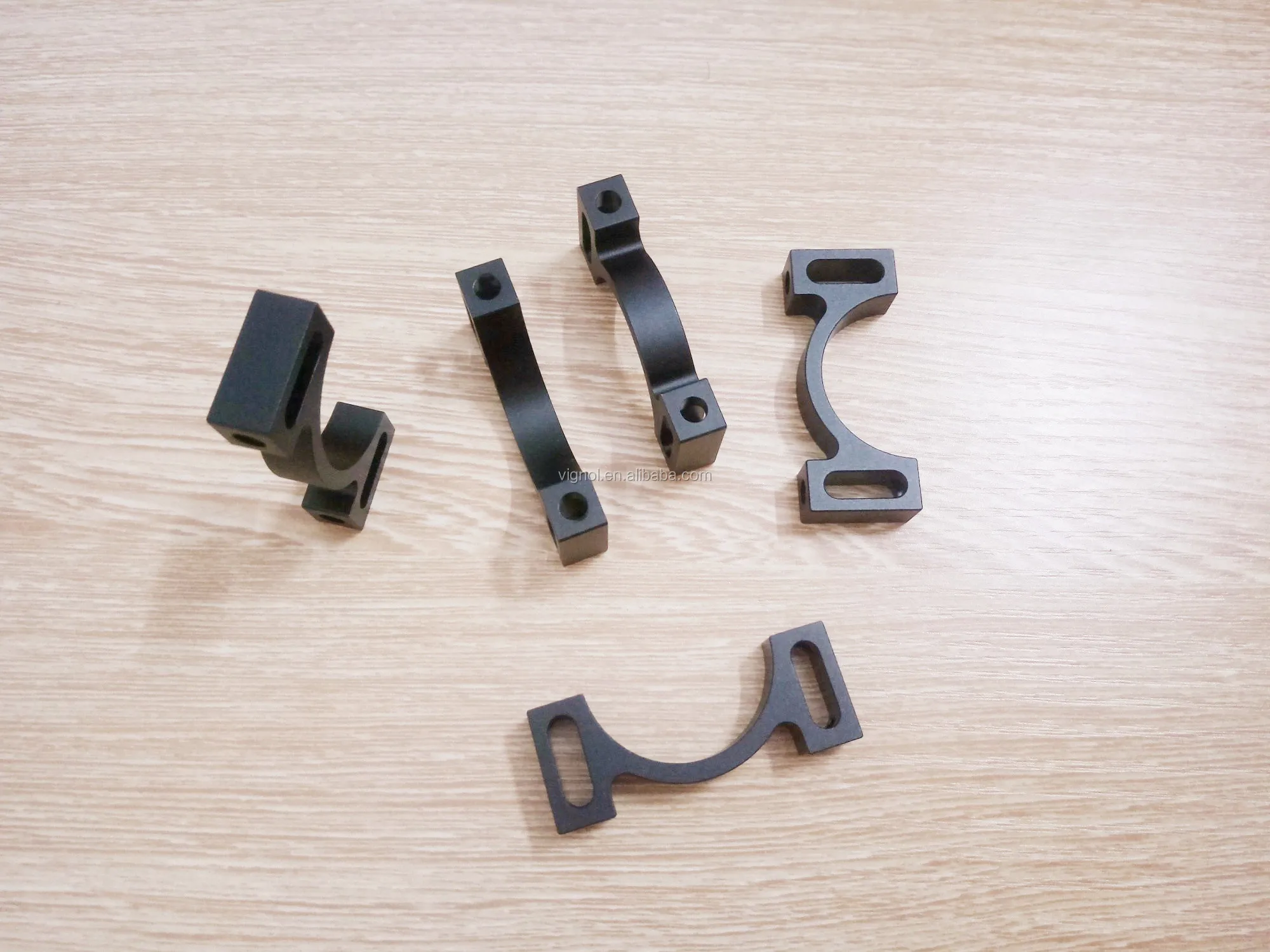 Aluminum pipe clamps 2