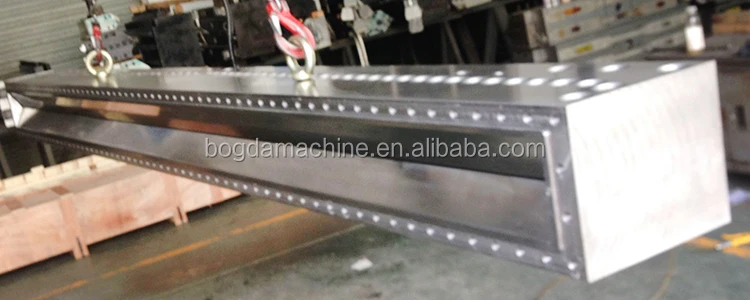Melt-blown-mould1.jpg