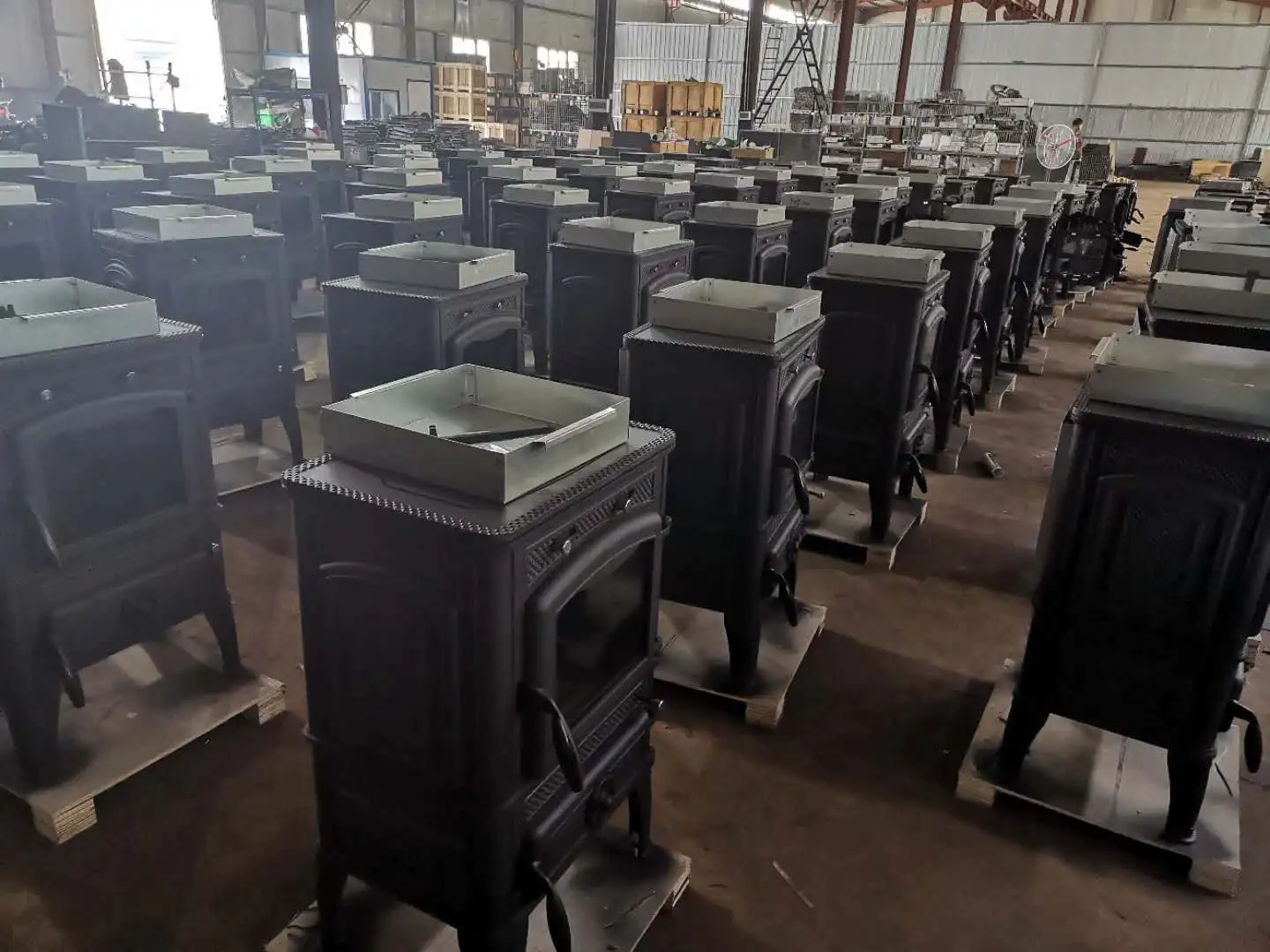 Bhb Matte Black Paint Cast Iron Wood Burning Stove Buy Wood Stove,Stoves,Cast Iron Stove