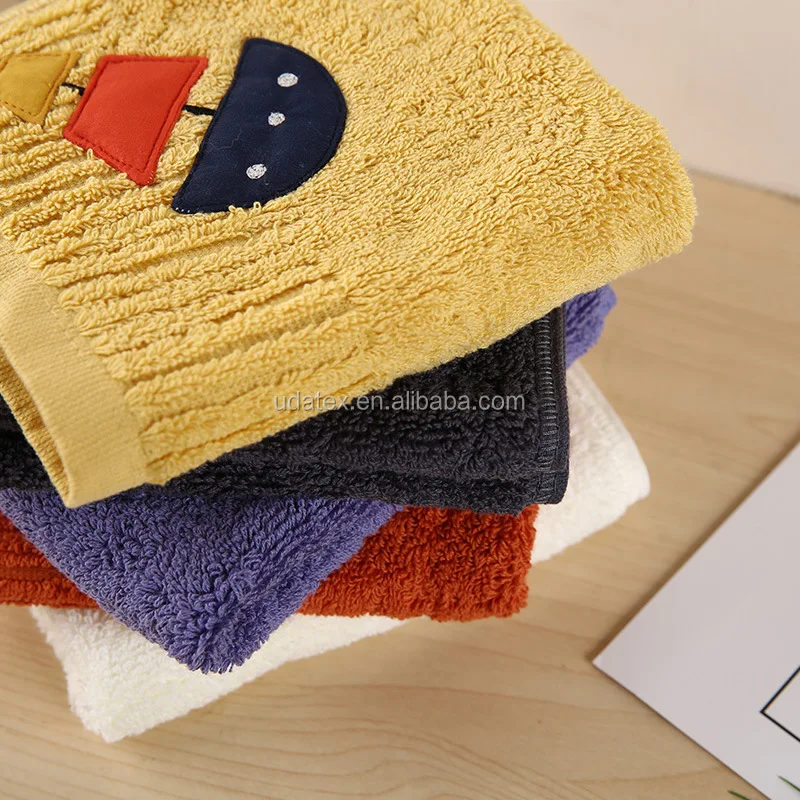 100% cotton long staple cute kids  towel  with applique face towel with hanger