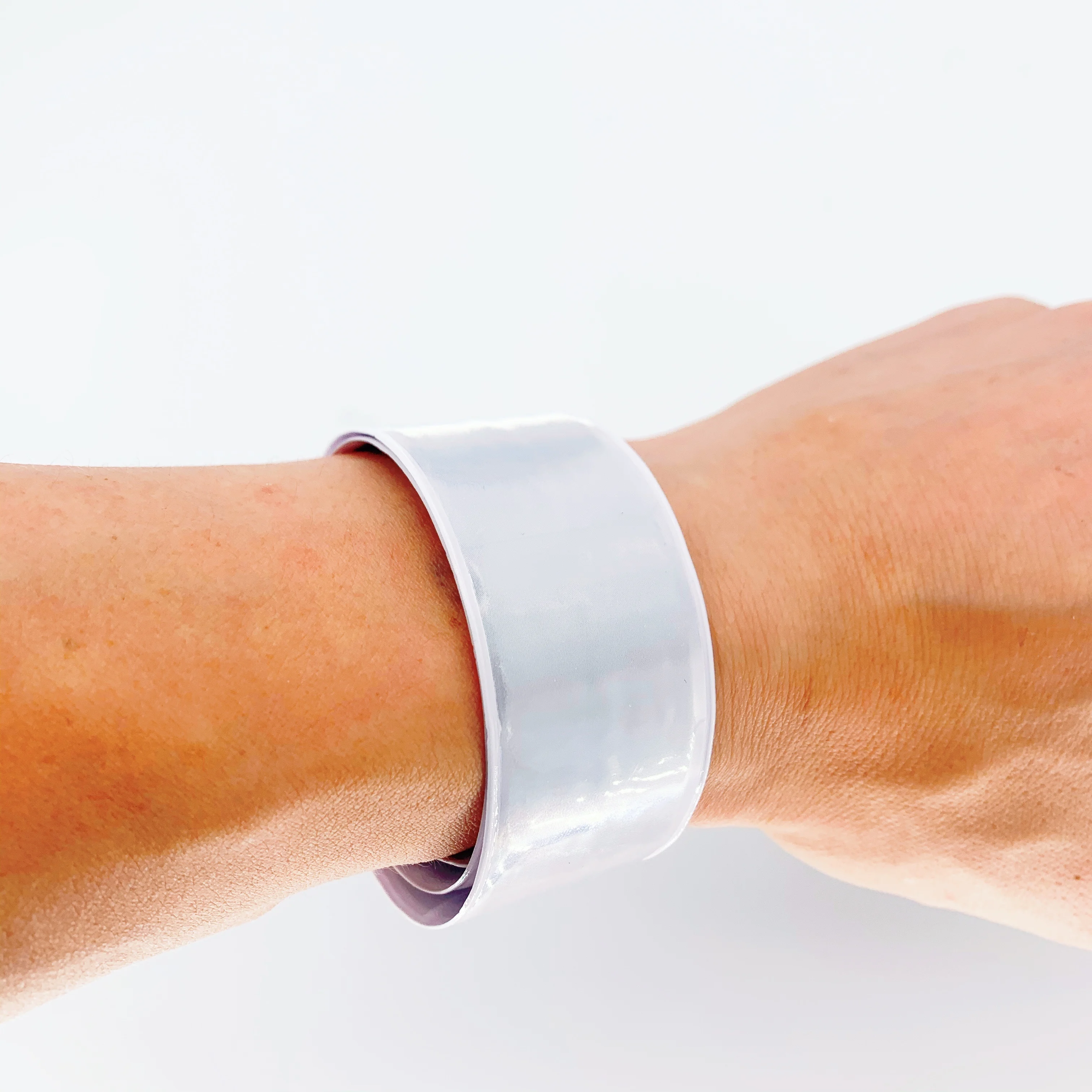 Cheap custom pvc reflective safety slap band for promotional reflective bracelet