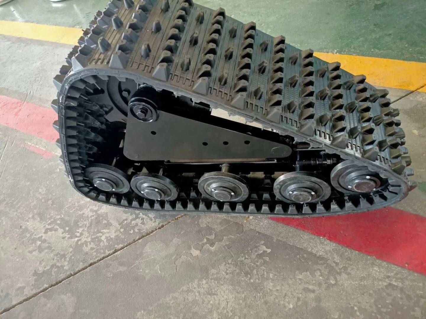 vibration track high speed snowmobile