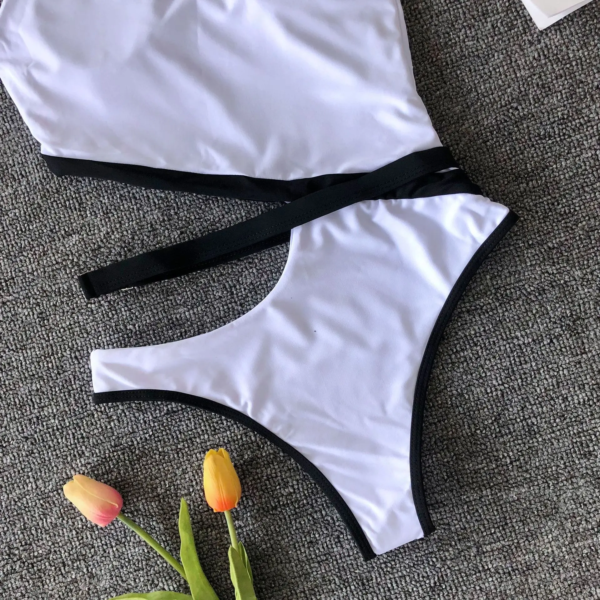 y0621 女性泳装不规则镂空泳装单肩泳装泳衣高切泳衣切出泳装