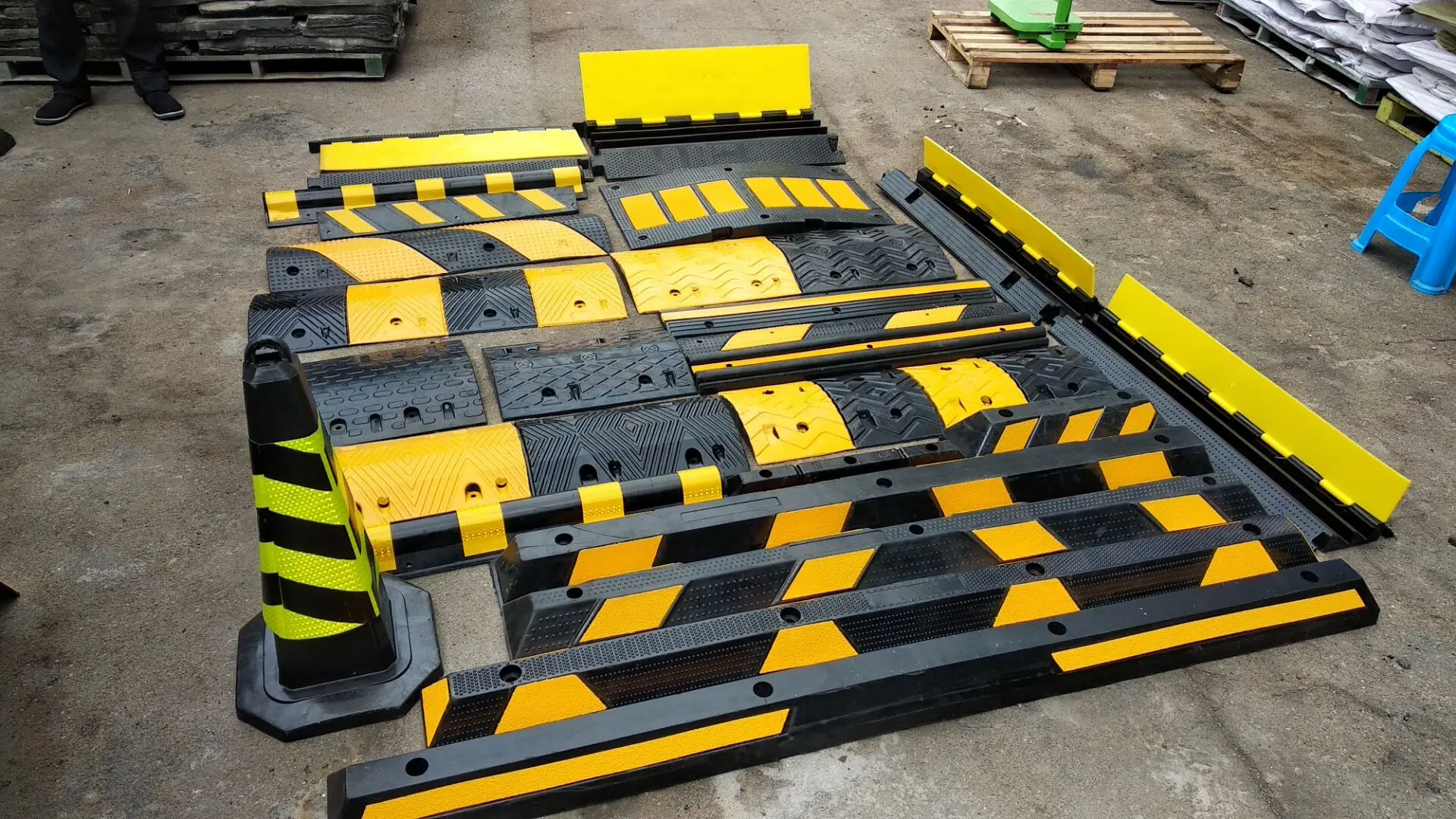 1000mm yellow and black rubber speed safety hump