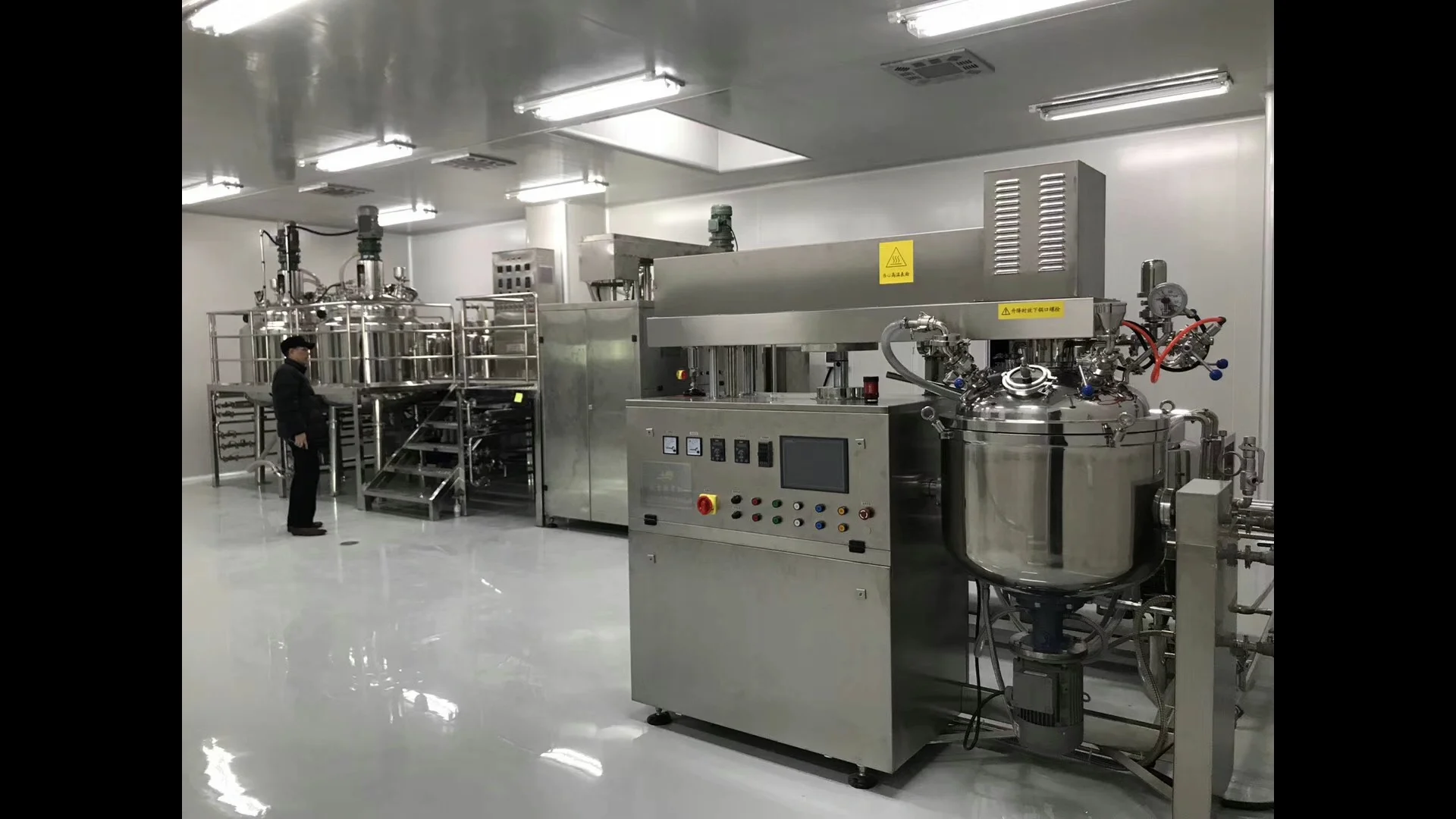 Cosmetic Mixer Snail Slime Machine Vacuum Emulsifying Mixer With