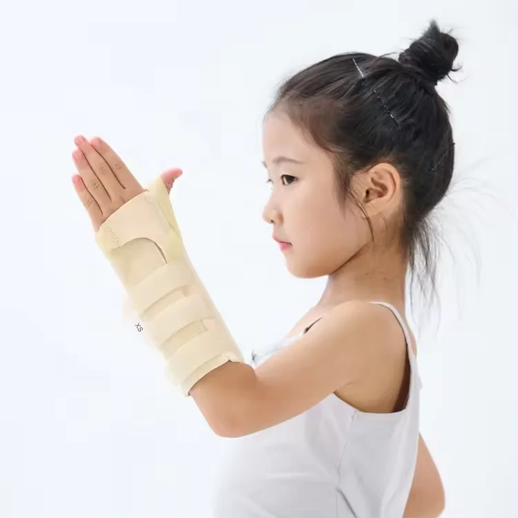 Children's Neoprene Wrist Support Brace Hand Thumb Carpal Splint for Kids supplier