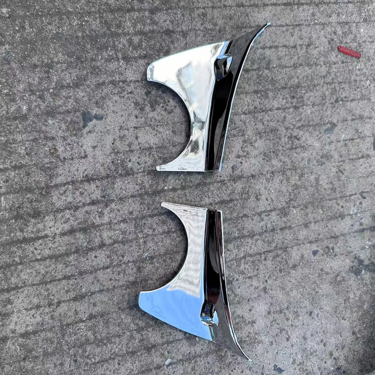 GHCD Hot Product/high Quality/factory Price Japanese Truck ISUZ NQR/600P 2005 Year's Chrome-plated Corner Panel factory