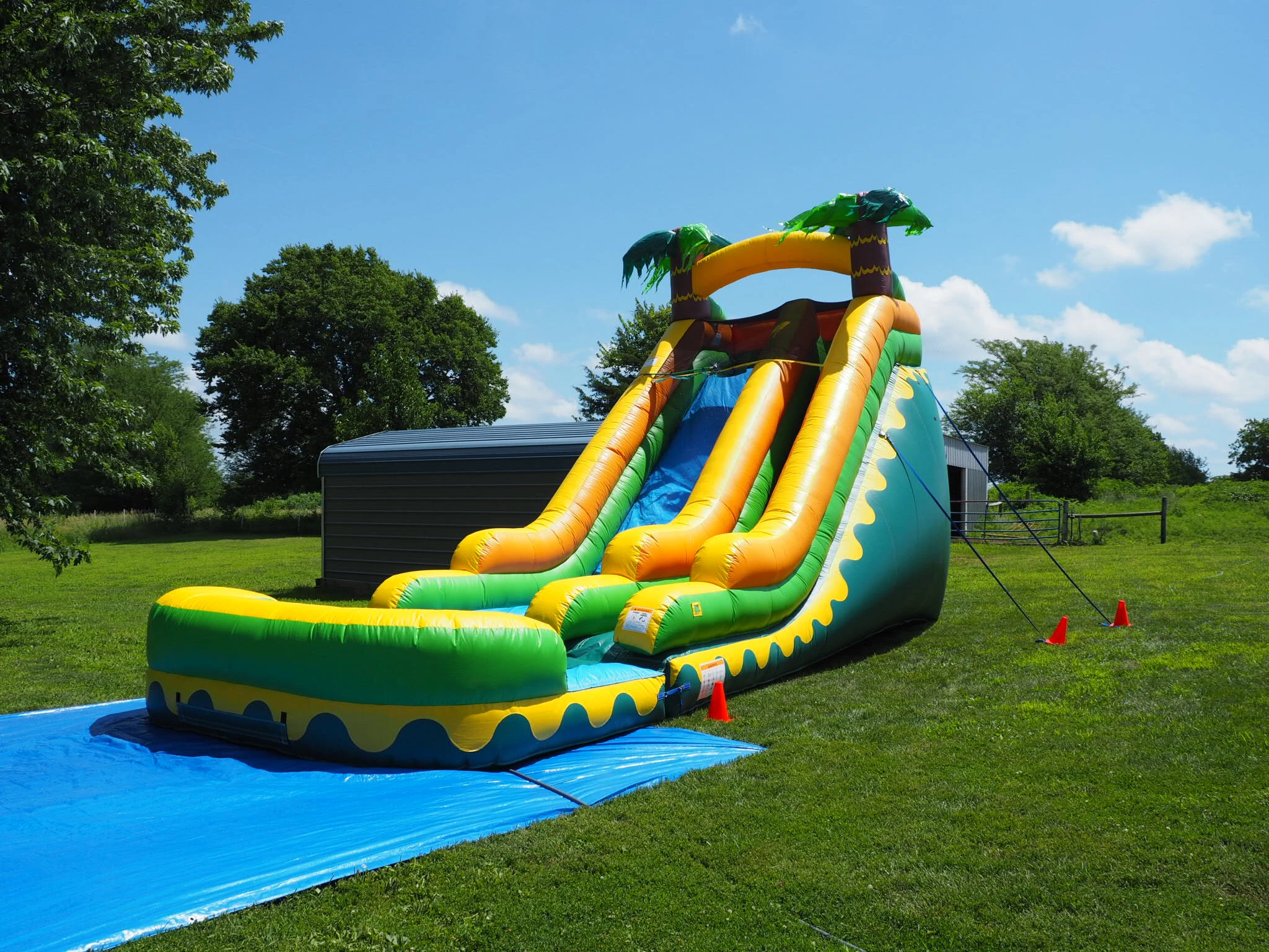 热带水上滑梯跳城堡弹跳屋水上滑梯充气夏威夷滑梯