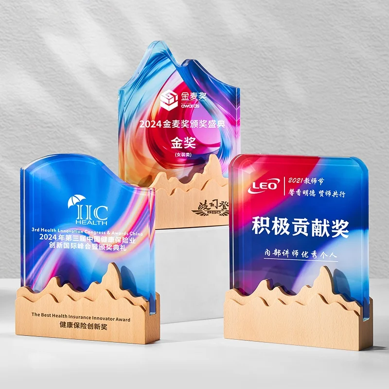 Wholesale  Crystal With Wooden Base Trophy Award Custom Clear Glass Wooden Plaque Awards factory