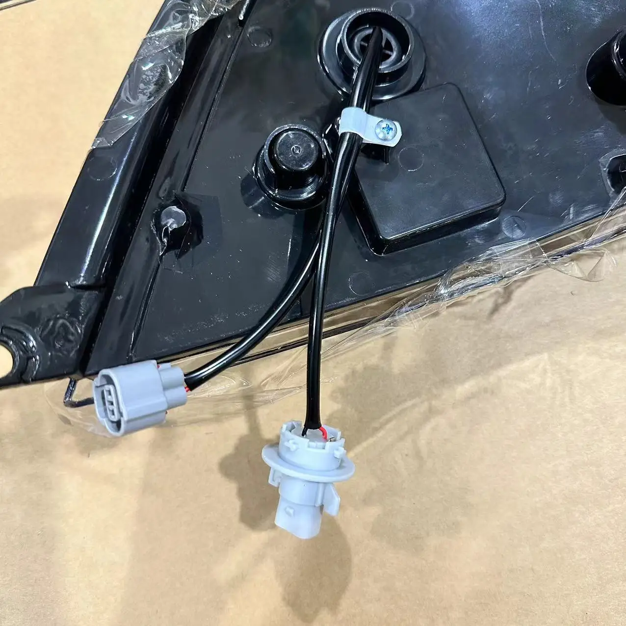 Japanese Truck HIN 500/700 2023 New LED  Corner Lamp supplier