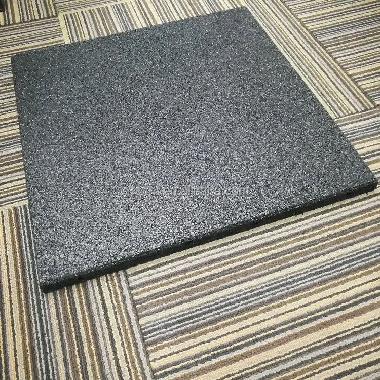 black rubber floor mat (2)