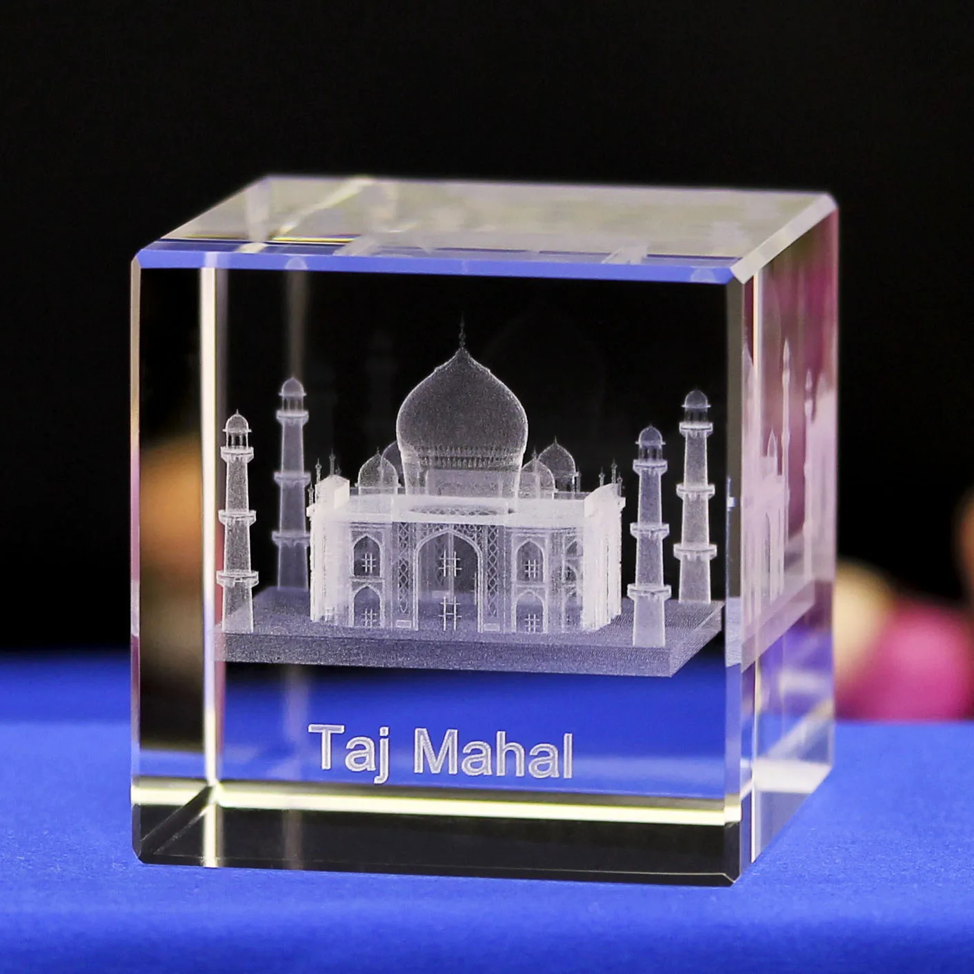 glass tajmahal showpiece with lights for decoration