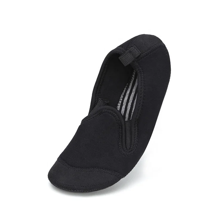 
Neoprene soft embossed non-slip indoor sports shoes 