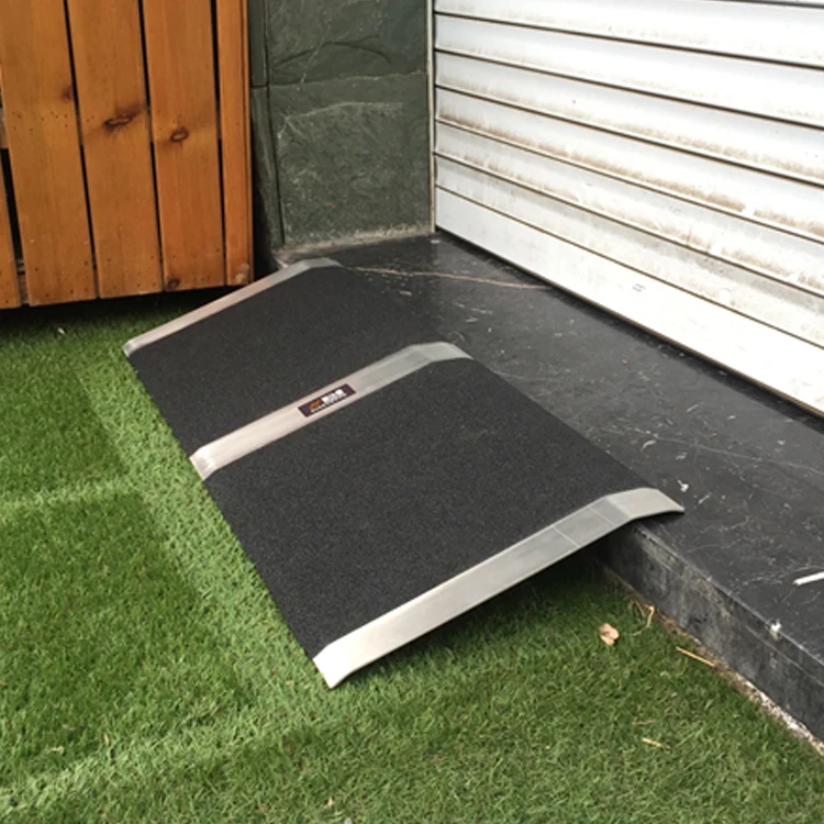 Foldable Wheelchair Ramp Electric Wheelchair Scooter Lift Ramp Made Of