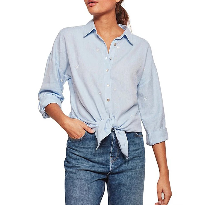 纯棉淡蓝色卷起袖子刺绣象牙星星衬衫