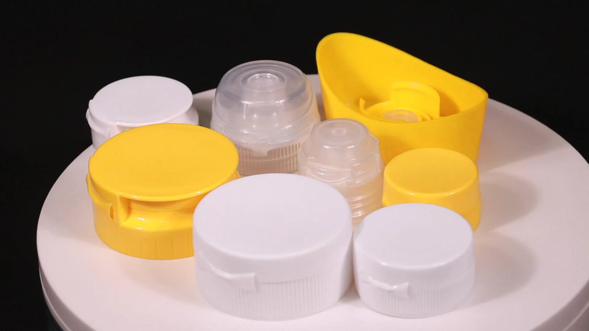 Wholesale Liquid Luxury Plastic Squeeze Bottle Push Spout Sport Water