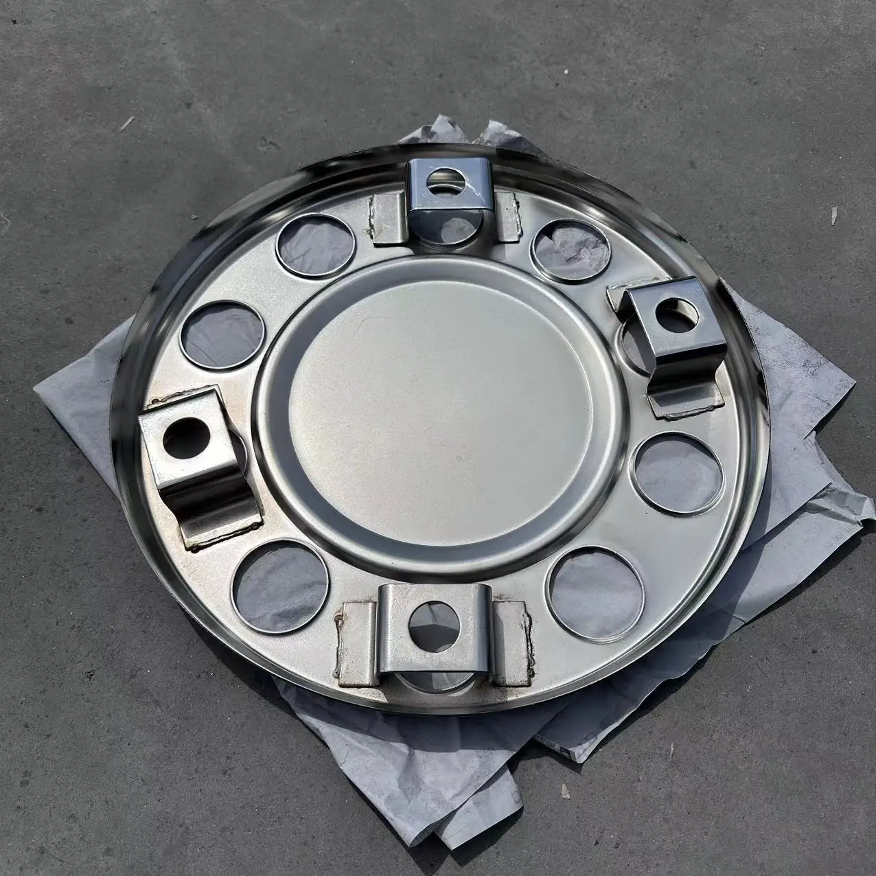 GHCD Hot Selling  Factory Price  Universal Chrome-plated10 Holes Wheel Covers for Japanese Truck details