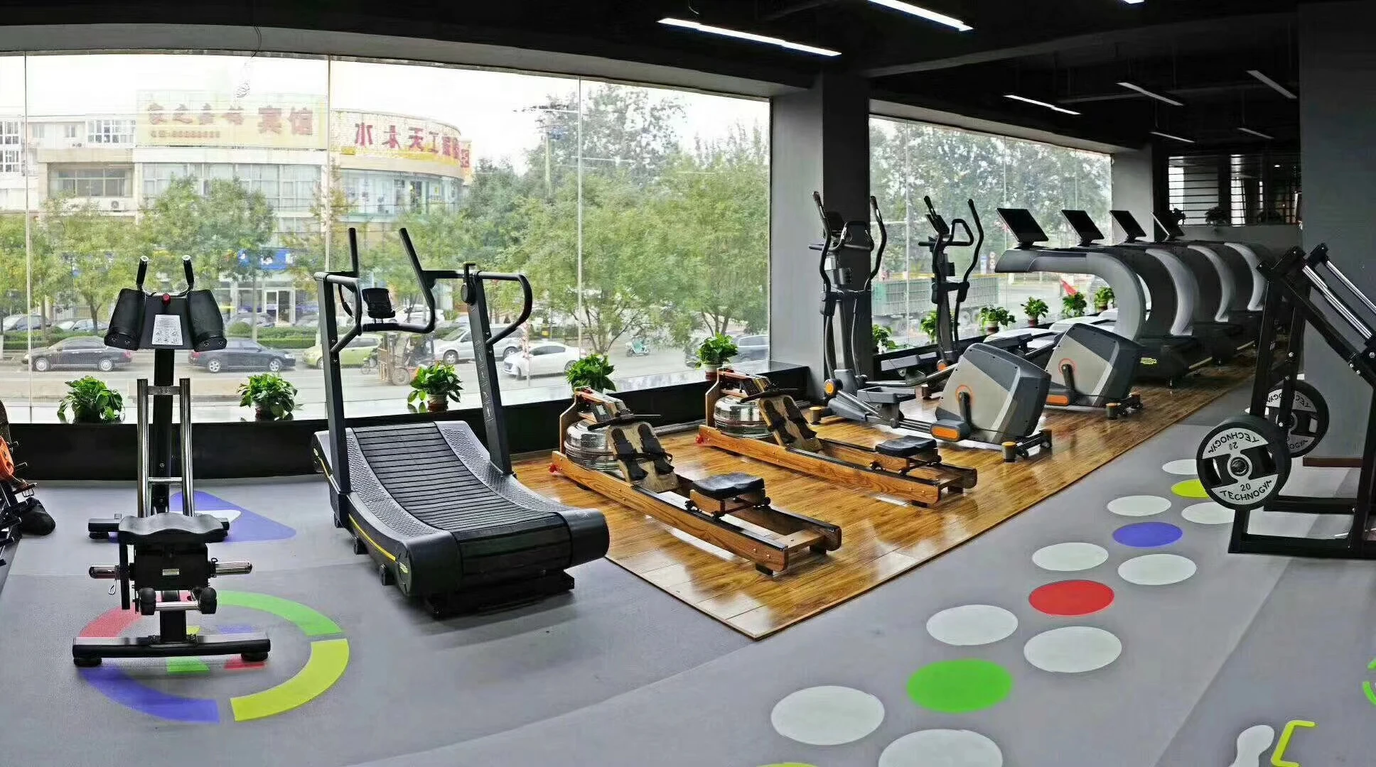 2020 Free Standing Electronic Intelligent Punching Bag Manufacturer