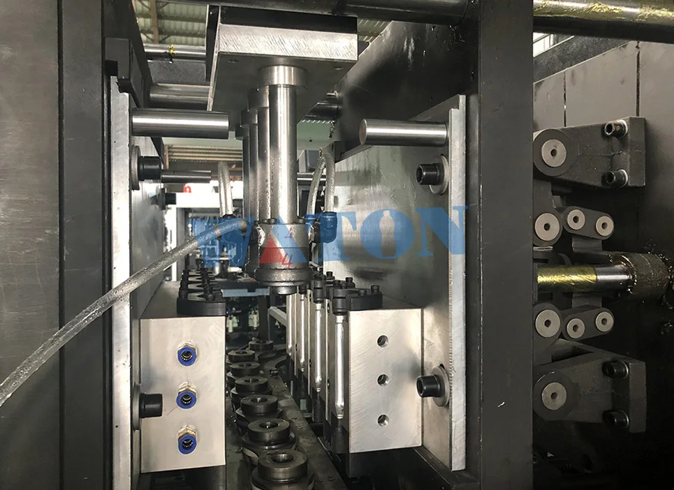 4 Cavity Semi Auto Blow Molding Machine Stretch Blow Molding Machine