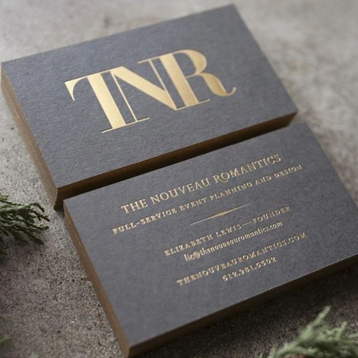 Free Custom Environmental Friendly Personalized Golden Edged Black Business Cards