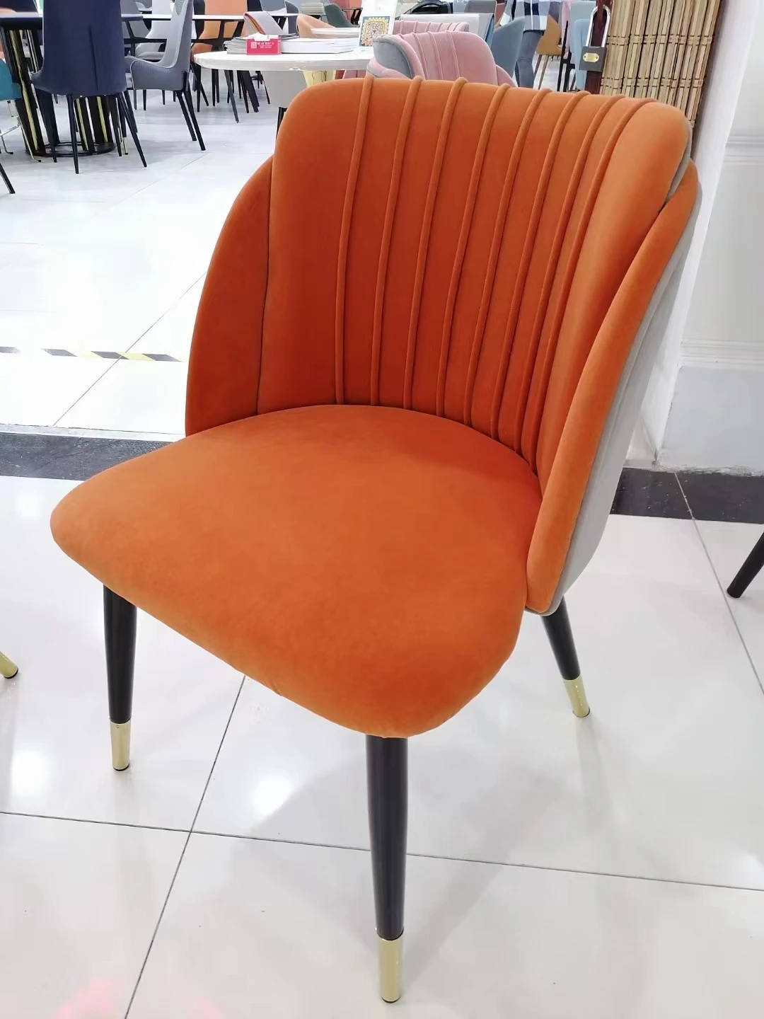 Tufted Back Dining Chair Velvet Fabric Design Dining Chair With Black Legs And Gold Feet Tianjin