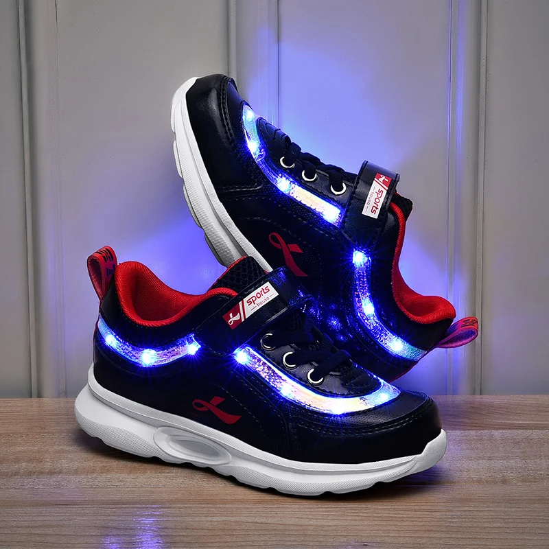Крутые кроссовки 2024. Светящиеся кроссовки геокс кроссовки. Светящиеся кроссовки для мальчиков. Кроссовки детские светящиеся. Крутые кроссовки для детей.
