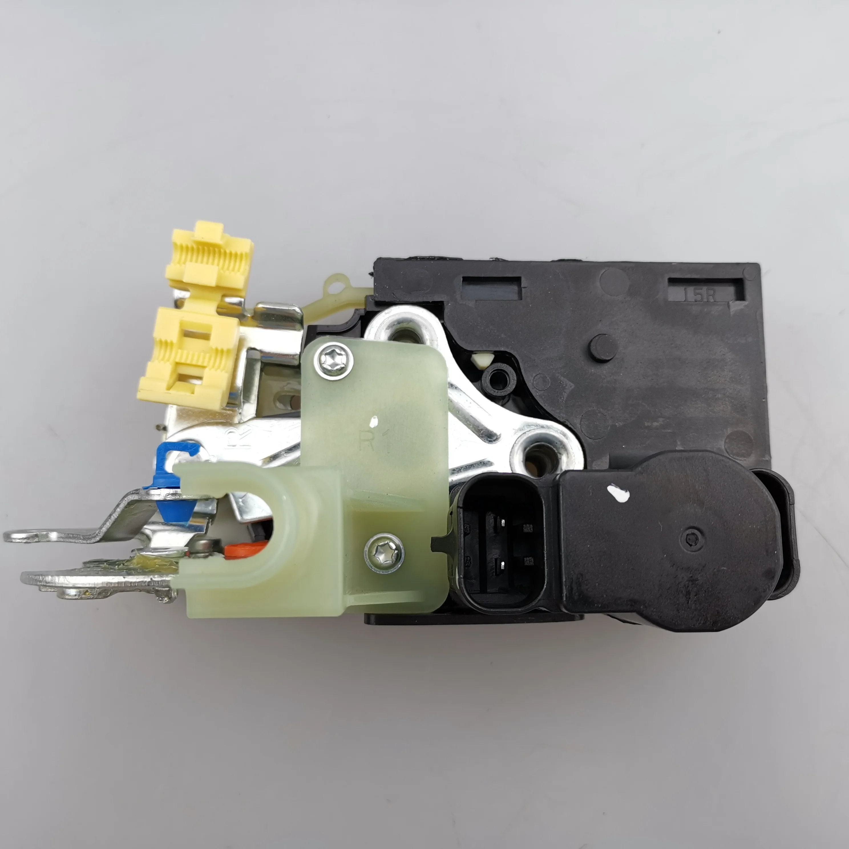 SAIC MAXUS G10 Front Door Lock Body Assembly - OEM Quality