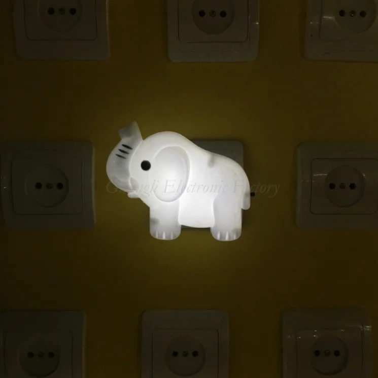 OEM W027 Elephant shape LED SMD mini switch plug in night light with 0.6W and 110V or 220V