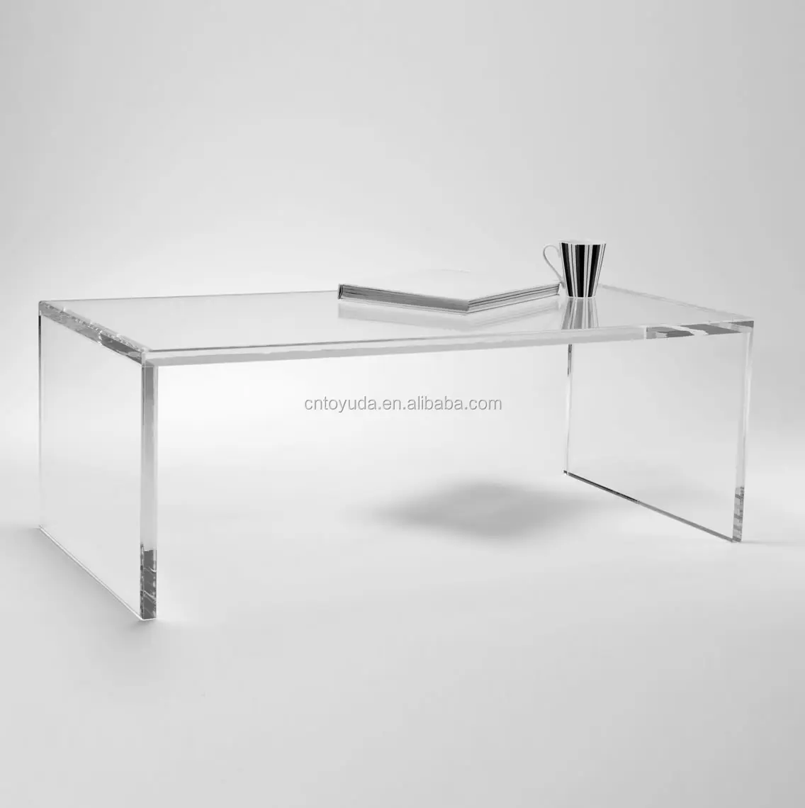 стол журнальный пластик прозрачный