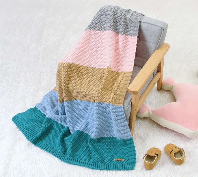 New hot selling knitted cotton blanket a good partner for baby sleeping soft and light baby blanket outdoor windproof blanket