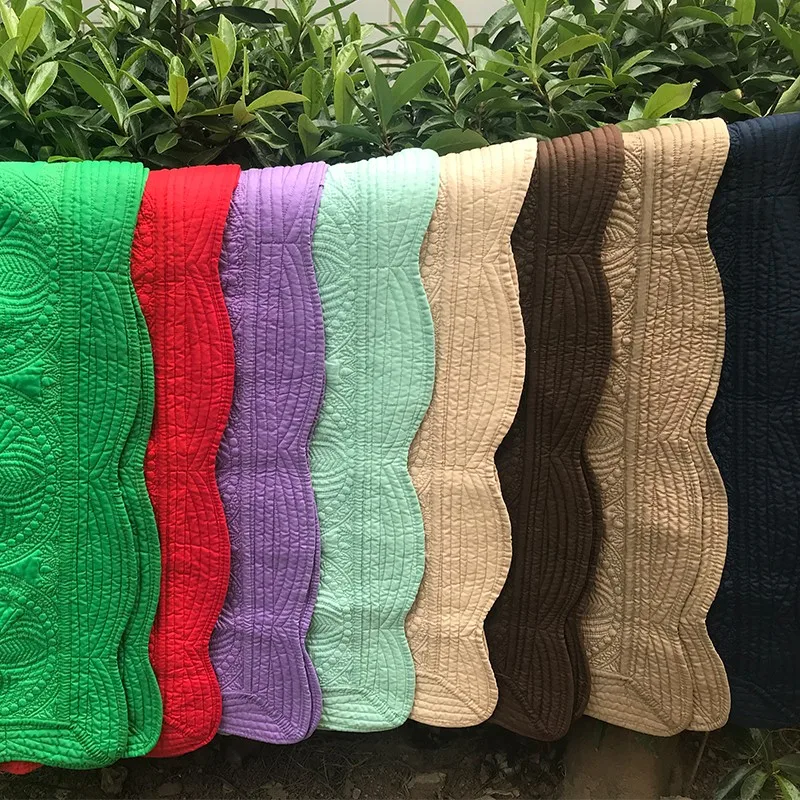 Hot Selling Monogram Scalloped Quilted Baby Crib Blanket Personalized