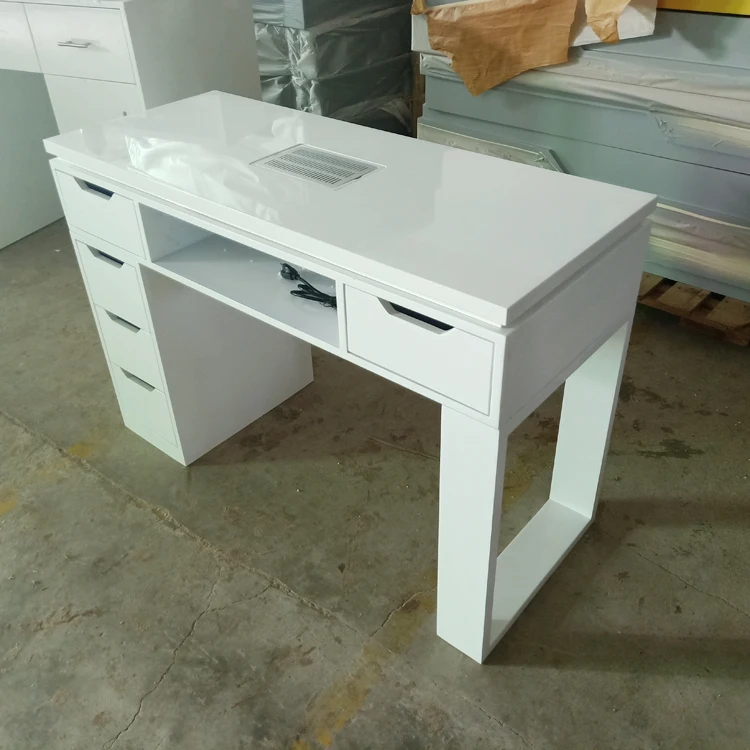 Manicure tables