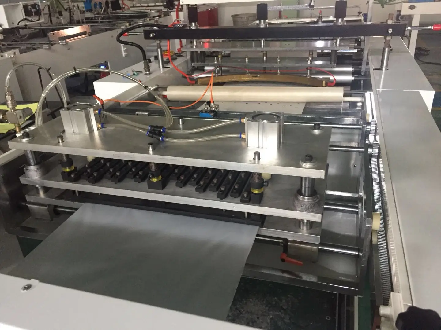 Automatic Plastic Lldpe Round Holes Fruit Pins Perforation Banana Bag