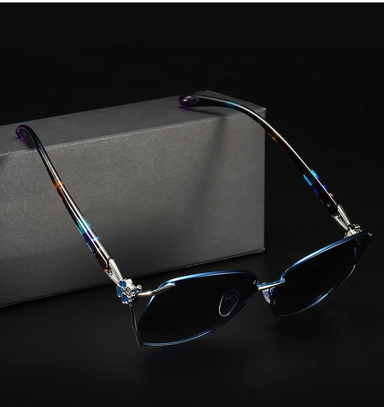 New classic four-leaf clover polarized glasses Women's wild with diamonds Sunglasses