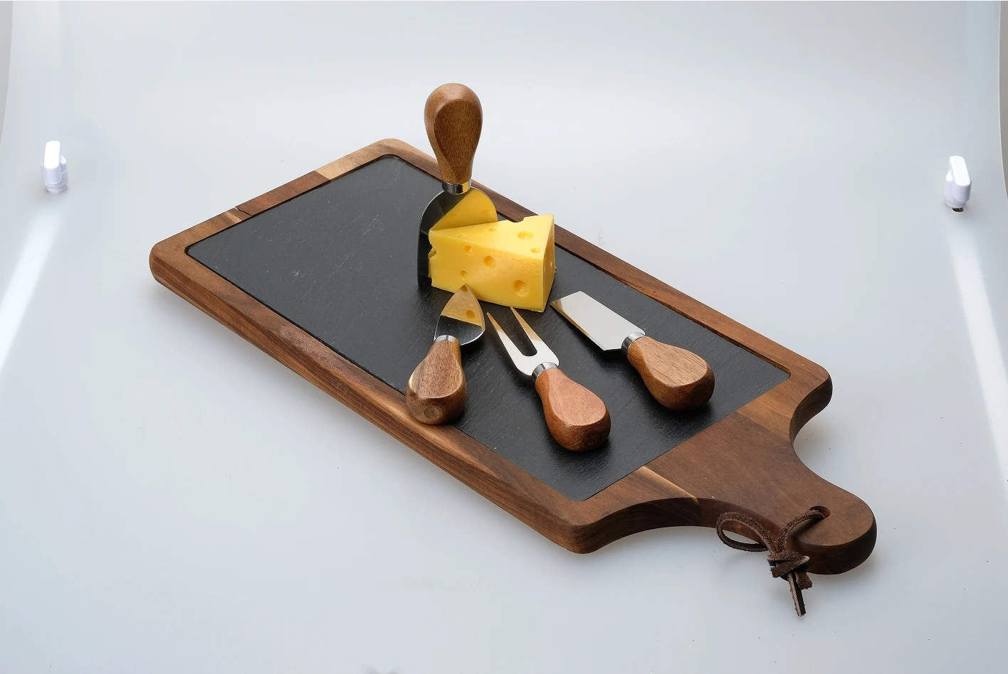 Cheese Knives Set With 2024 Hot Sale Hear Shape Bamboo Cheese Board ...