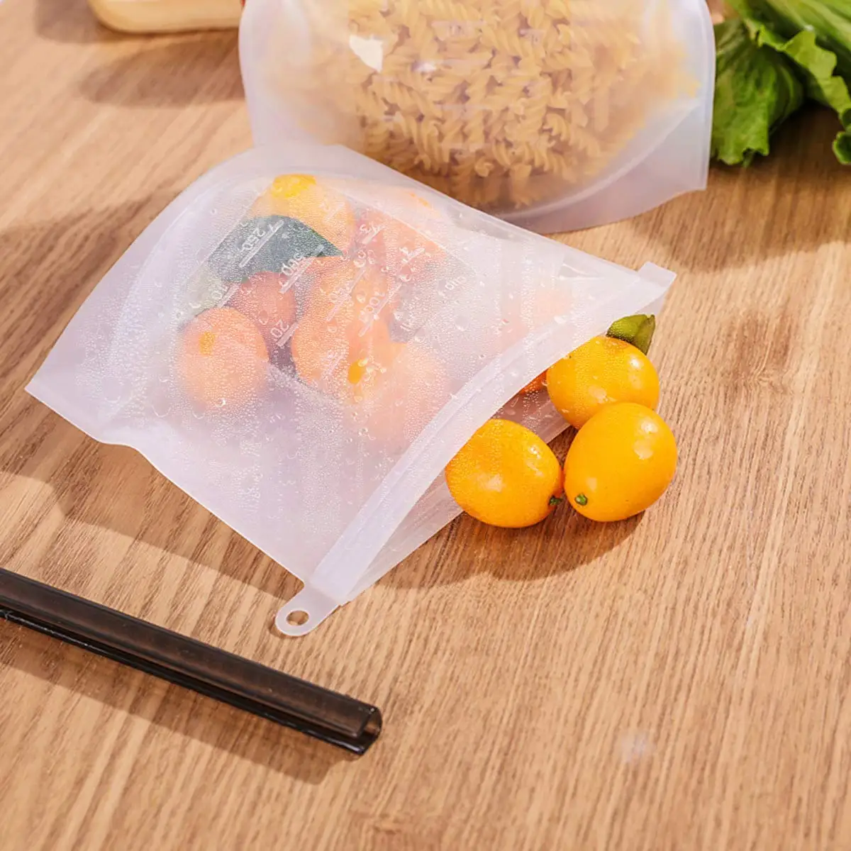 所有行业  餐厨用品  餐具 碗    可重复使用的硅胶袋由